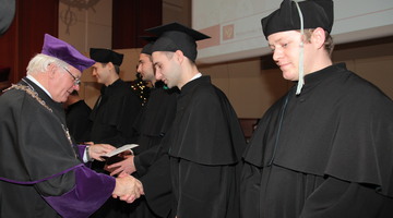 Wręczenie dyplomów W10 -15 grudnia 2010